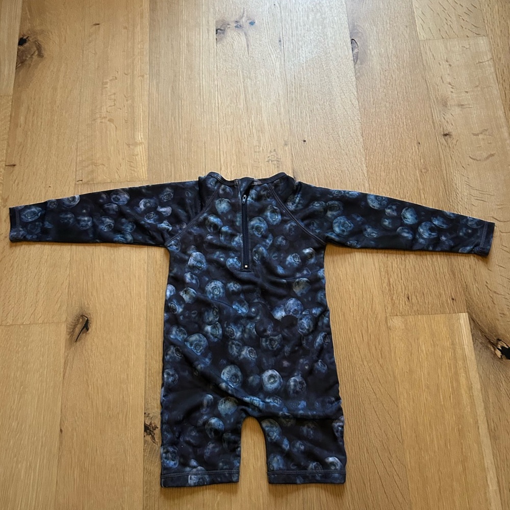 Romey loves Lulu baithing suit